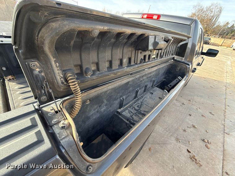 image for item ES5532 2020 RAM  1500 Ext. Cab pickup truck