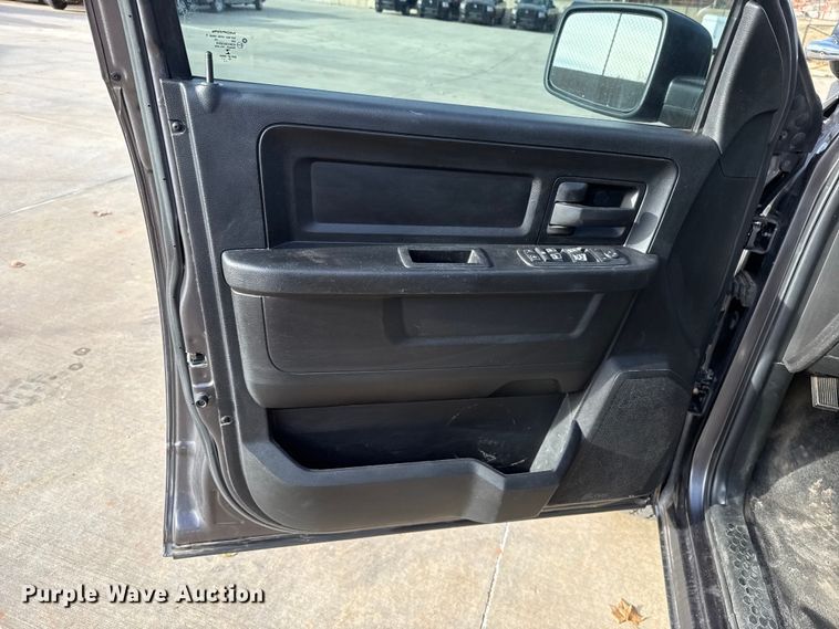 image for item ES5532 2020 RAM  1500 Ext. Cab pickup truck