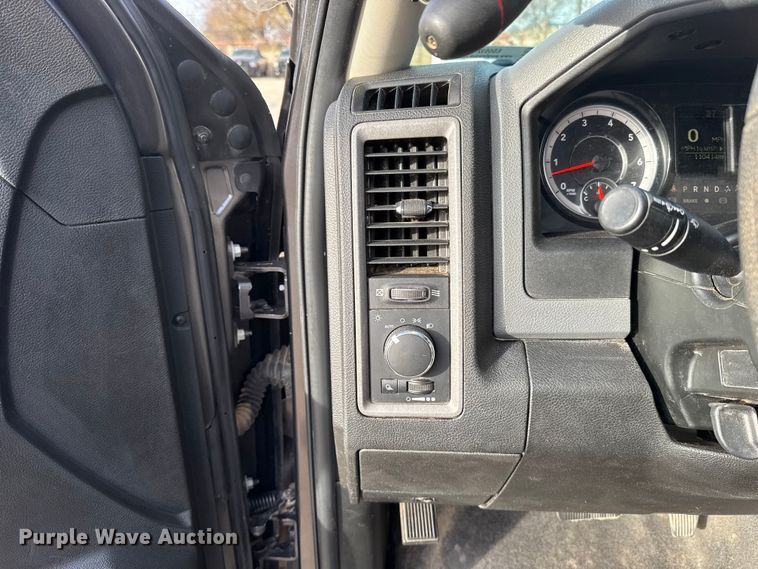 image for item ES5532 2020 RAM  1500 Ext. Cab pickup truck