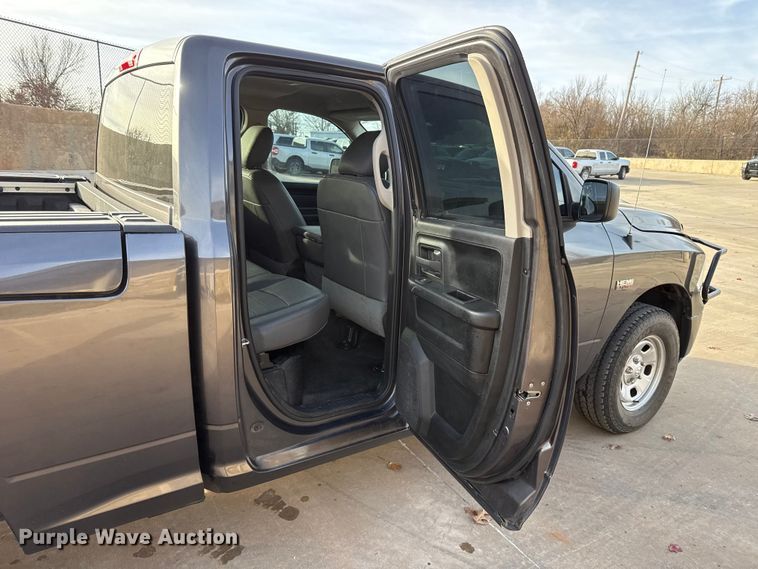 image for item ES5532 2020 RAM  1500 Ext. Cab pickup truck