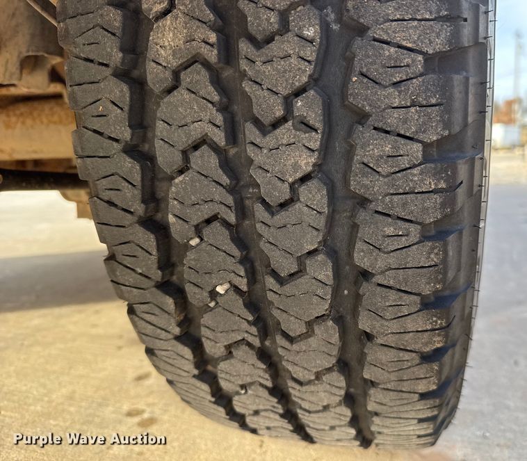 image for item ES5532 2020 RAM  1500 Ext. Cab pickup truck