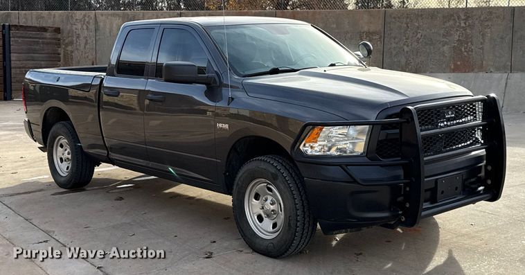 image for item ES5533 2019 RAM 1500 Ext. Cab pickup truck