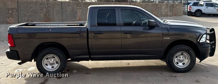 image for item ES5533 2019 RAM 1500 Ext. Cab pickup truck