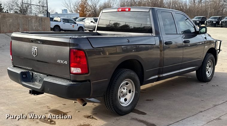 image for item ES5533 2019 RAM 1500 Ext. Cab pickup truck