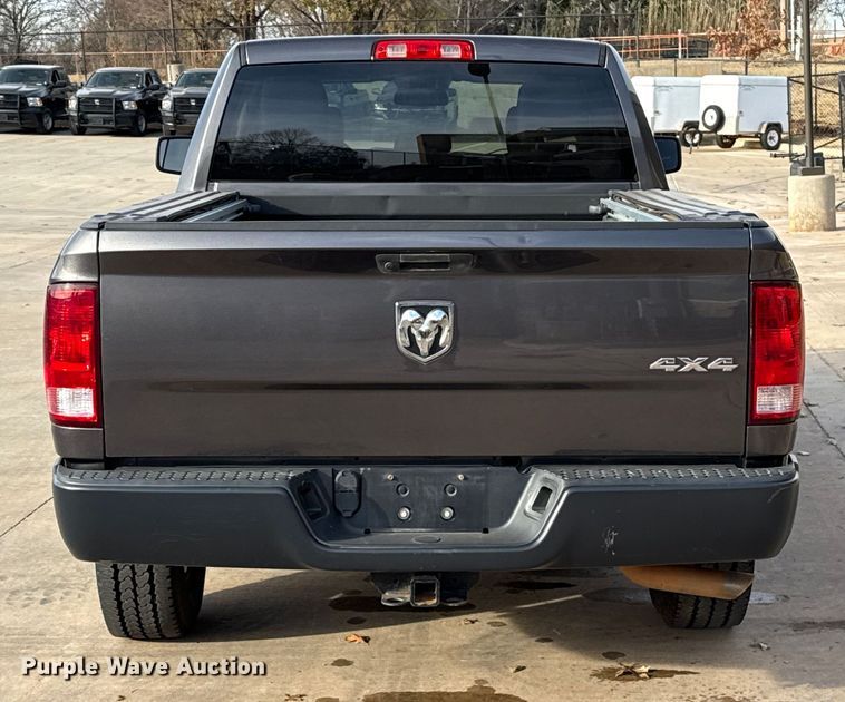 image for item ES5533 2019 RAM 1500 Ext. Cab pickup truck