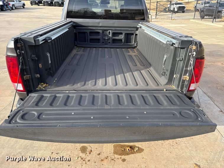 image for item ES5533 2019 RAM 1500 Ext. Cab pickup truck