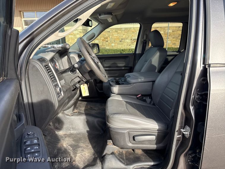 image for item ES5533 2019 RAM 1500 Ext. Cab pickup truck