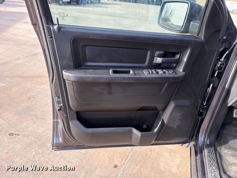 image for item ES5533 2019 RAM 1500 Ext. Cab pickup truck