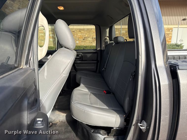 image for item ES5533 2019 RAM 1500 Ext. Cab pickup truck