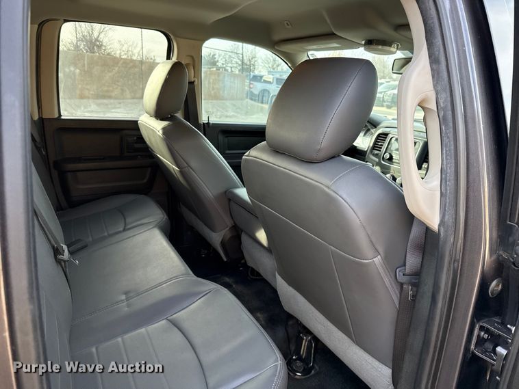 image for item ES5533 2019 RAM 1500 Ext. Cab pickup truck