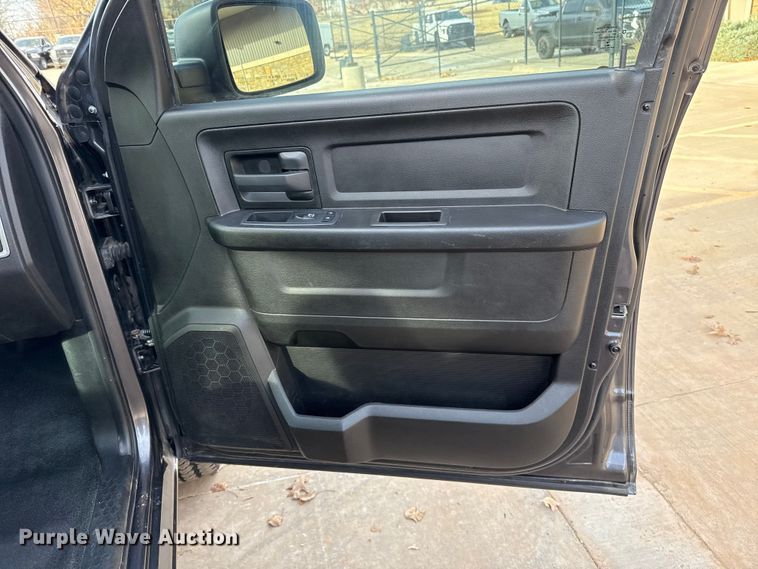 image for item ES5533 2019 RAM 1500 Ext. Cab pickup truck