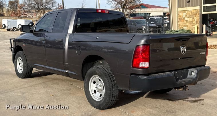 image for item ES5534 2019 RAM  1500 Ext. Cab pickup truck