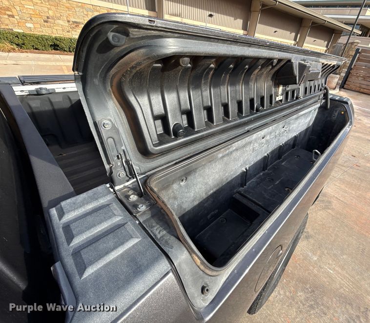 image for item ES5534 2019 RAM  1500 Ext. Cab pickup truck