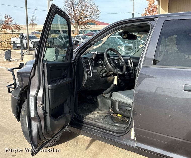 image for item ES5534 2019 RAM  1500 Ext. Cab pickup truck