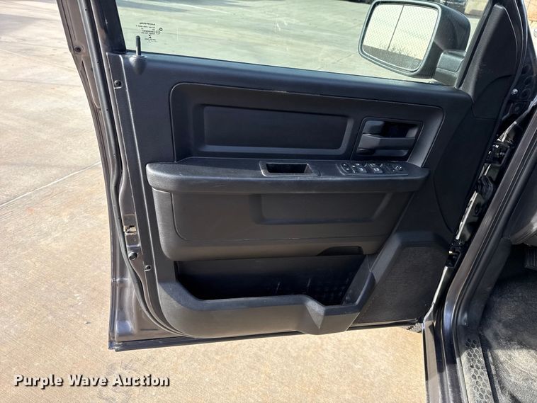 image for item ES5534 2019 RAM  1500 Ext. Cab pickup truck