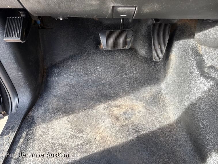 image for item ES5534 2019 RAM  1500 Ext. Cab pickup truck