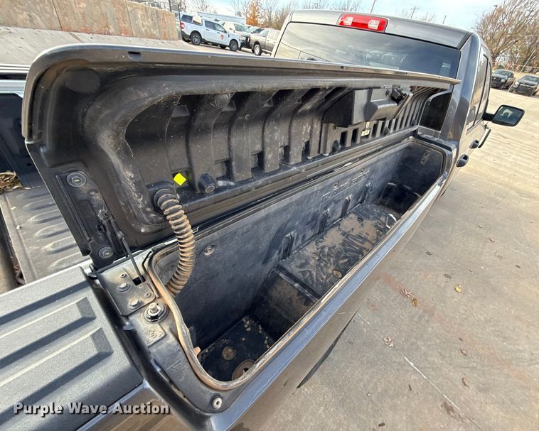 image for item ES5535 2019 RAM 1500 Ext. Cab pickup truck