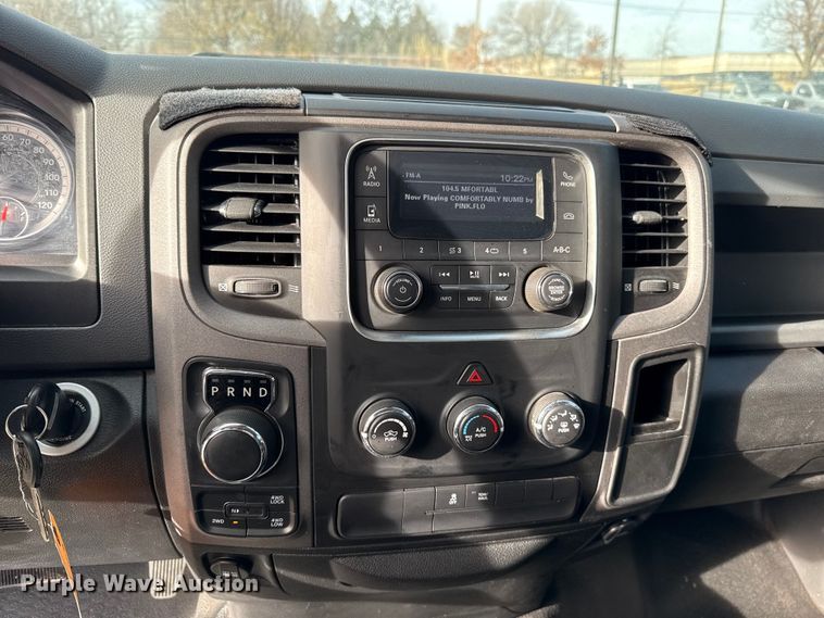 image for item ES5535 2019 RAM 1500 Ext. Cab pickup truck