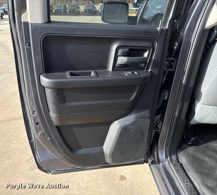 image for item ES5535 2019 RAM 1500 Ext. Cab pickup truck