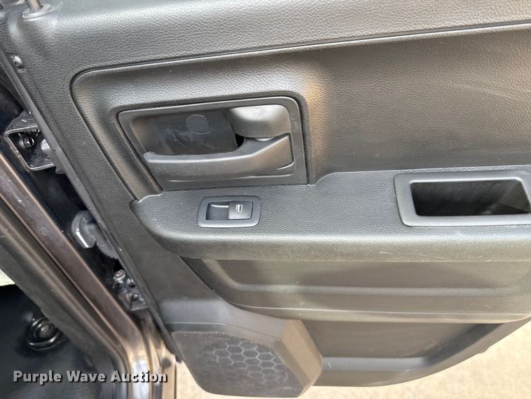 image for item ES5535 2019 RAM 1500 Ext. Cab pickup truck