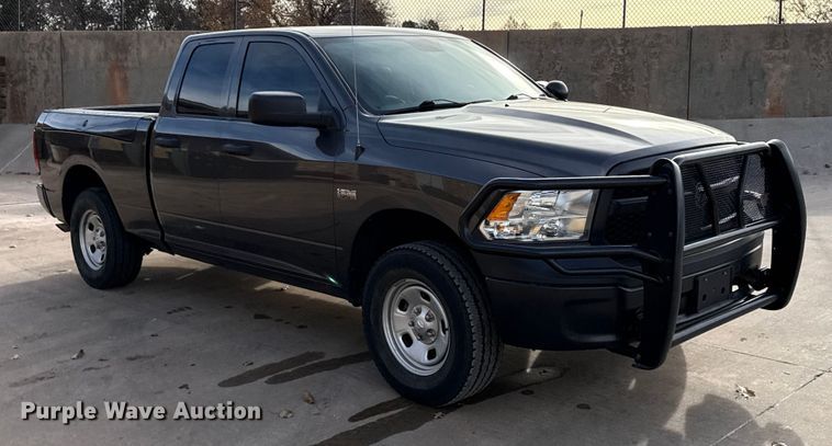 image for item ES5536 2021 RAM 1500 Ext. Cab pickup truck