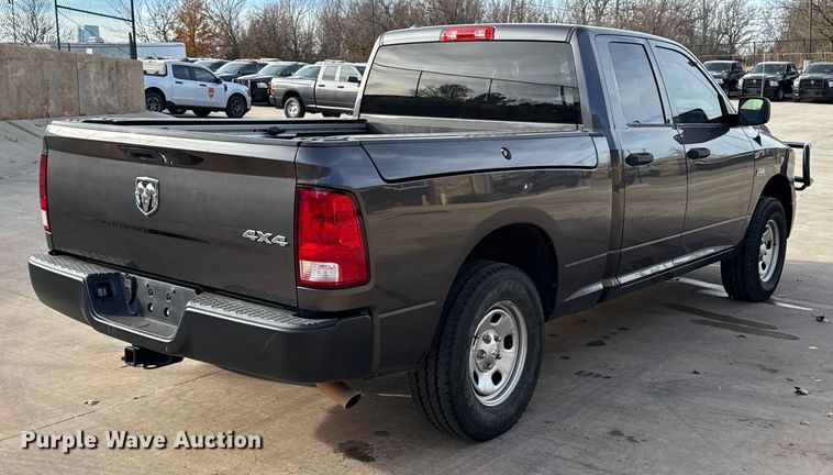 image for item ES5536 2021 RAM 1500 Ext. Cab pickup truck