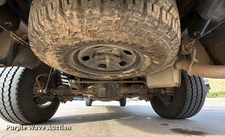 image for item ES5536 2021 RAM 1500 Ext. Cab pickup truck