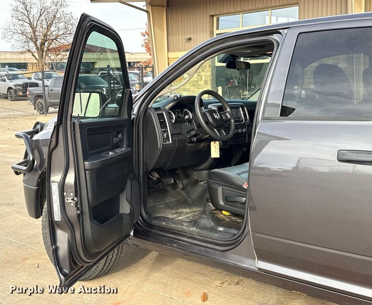 image for item ES5536 2021 RAM 1500 Ext. Cab pickup truck