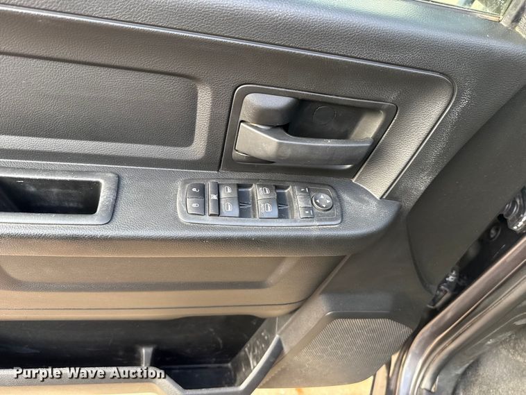 image for item ES5536 2021 RAM 1500 Ext. Cab pickup truck