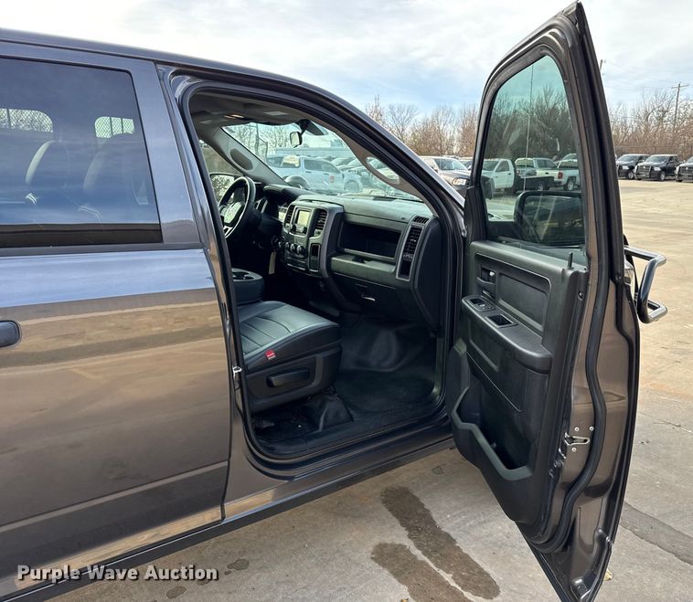 image for item ES5536 2021 RAM 1500 Ext. Cab pickup truck