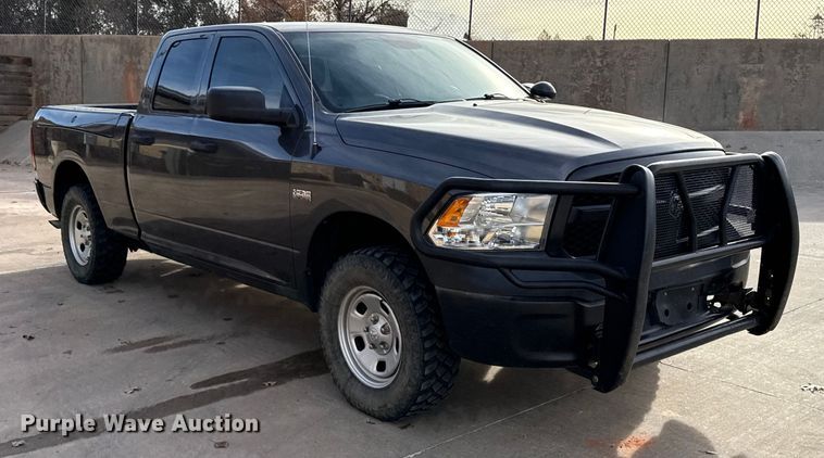 image for item ES5537 2021 RAM 1500 Ext. Cab pickup truck