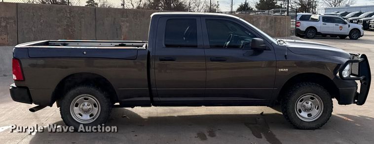 image for item ES5537 2021 RAM 1500 Ext. Cab pickup truck