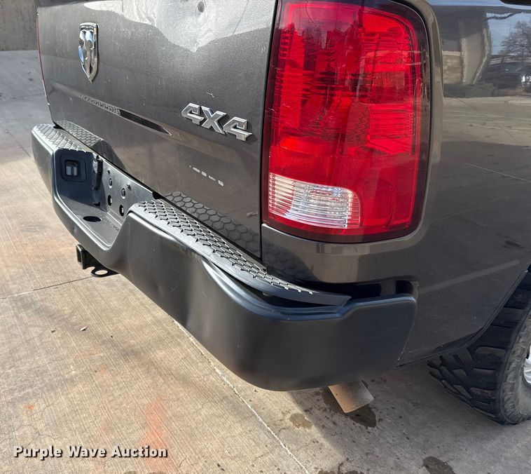 image for item ES5537 2021 RAM 1500 Ext. Cab pickup truck