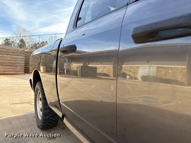 image for item ES5537 2021 RAM 1500 Ext. Cab pickup truck