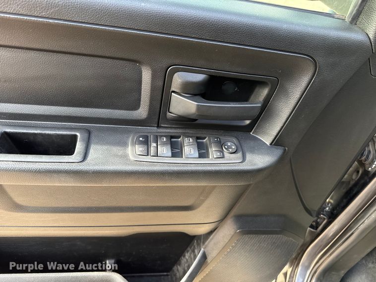 image for item ES5537 2021 RAM 1500 Ext. Cab pickup truck