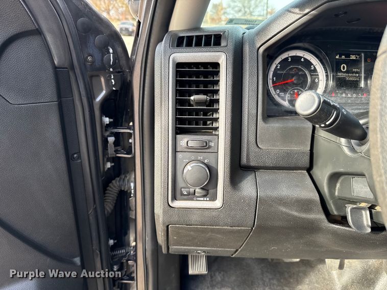 image for item ES5537 2021 RAM 1500 Ext. Cab pickup truck