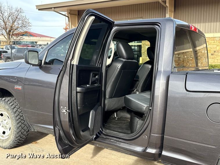 image for item ES5537 2021 RAM 1500 Ext. Cab pickup truck