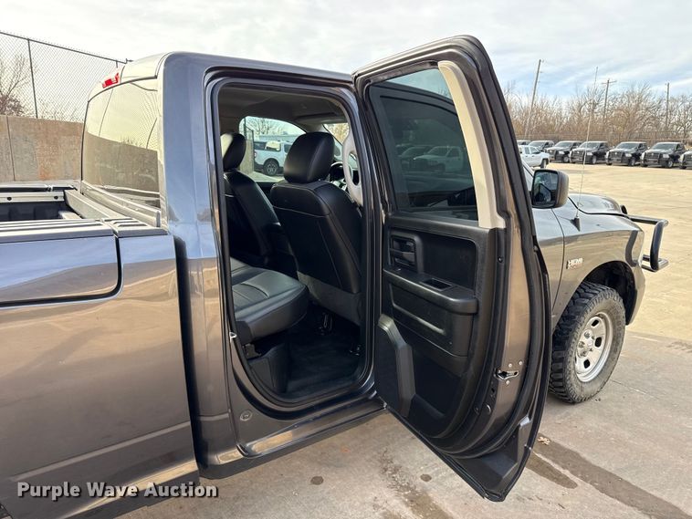 image for item ES5537 2021 RAM 1500 Ext. Cab pickup truck