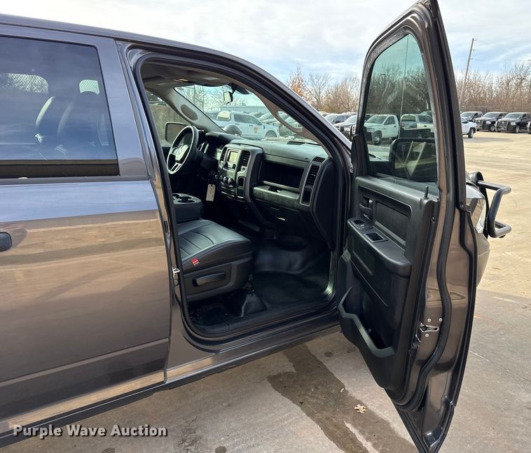 image for item ES5537 2021 RAM 1500 Ext. Cab pickup truck