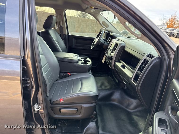 image for item ES5537 2021 RAM 1500 Ext. Cab pickup truck