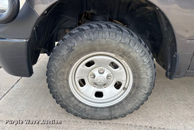 image for item ES5537 2021 RAM 1500 Ext. Cab pickup truck