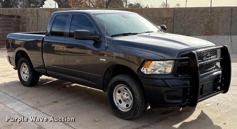 image for item ES5538 2019 RAM 1500 Ext. Cab pickup truck