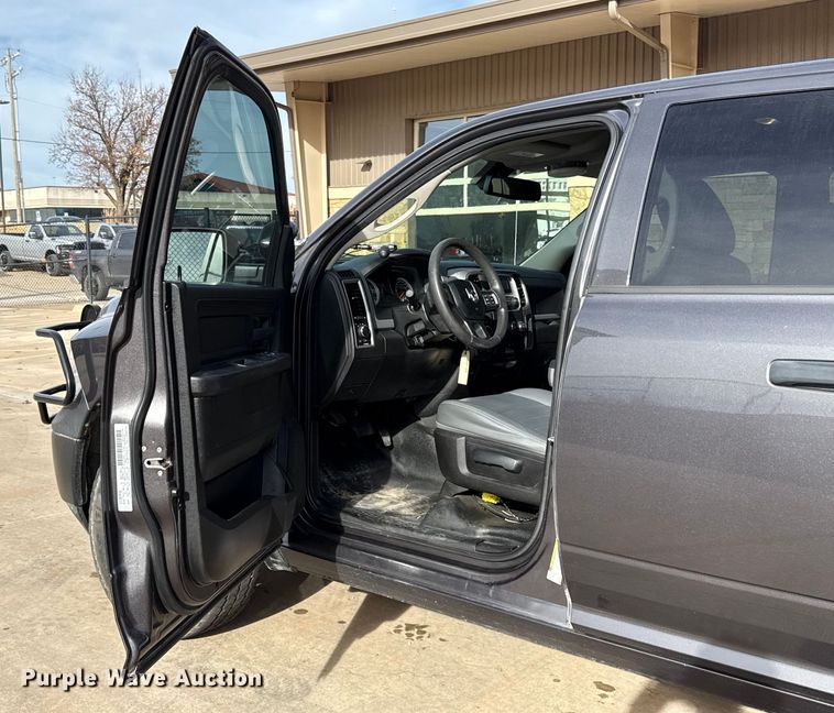 image for item ES5538 2019 RAM 1500 Ext. Cab pickup truck