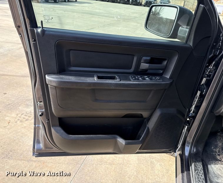 image for item ES5538 2019 RAM 1500 Ext. Cab pickup truck