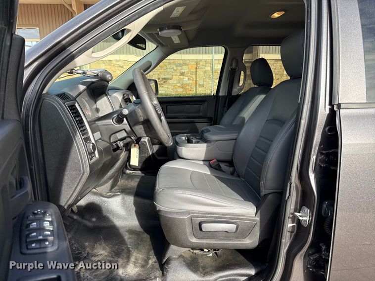 image for item ES5538 2019 RAM 1500 Ext. Cab pickup truck