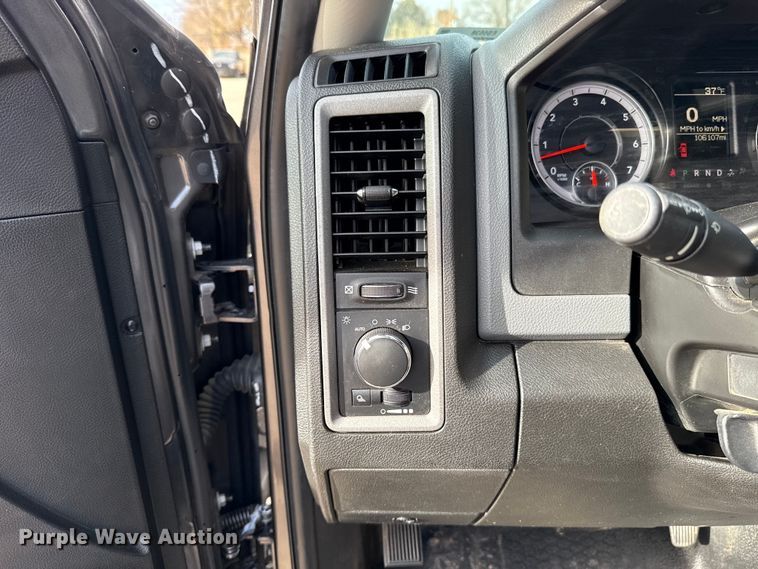 image for item ES5538 2019 RAM 1500 Ext. Cab pickup truck