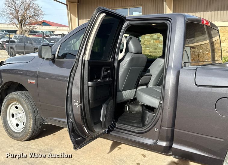 image for item ES5538 2019 RAM 1500 Ext. Cab pickup truck