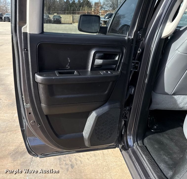 image for item ES5538 2019 RAM 1500 Ext. Cab pickup truck