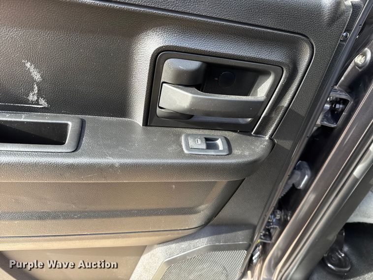 image for item ES5538 2019 RAM 1500 Ext. Cab pickup truck