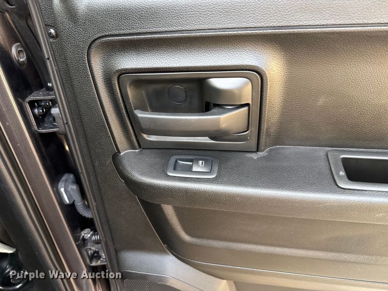 image for item ES5538 2019 RAM 1500 Ext. Cab pickup truck